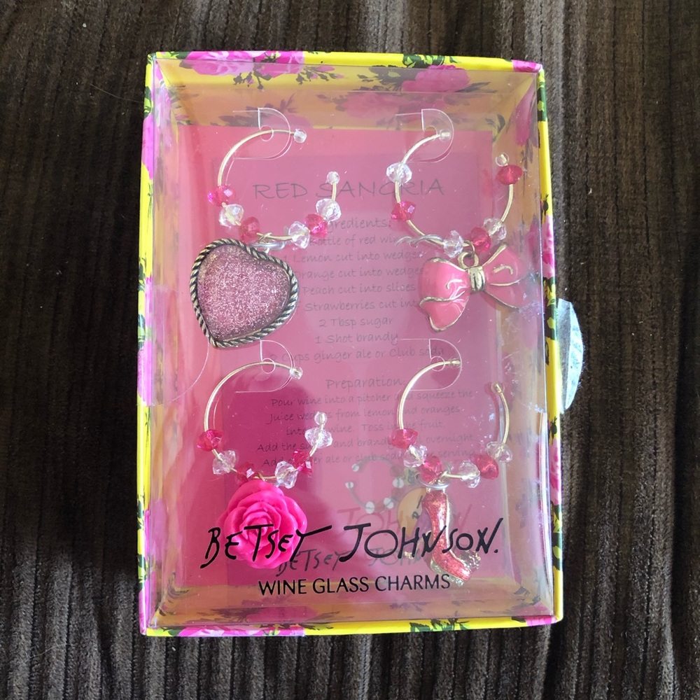 NWT Betsey Johnson Wine Glass Charms